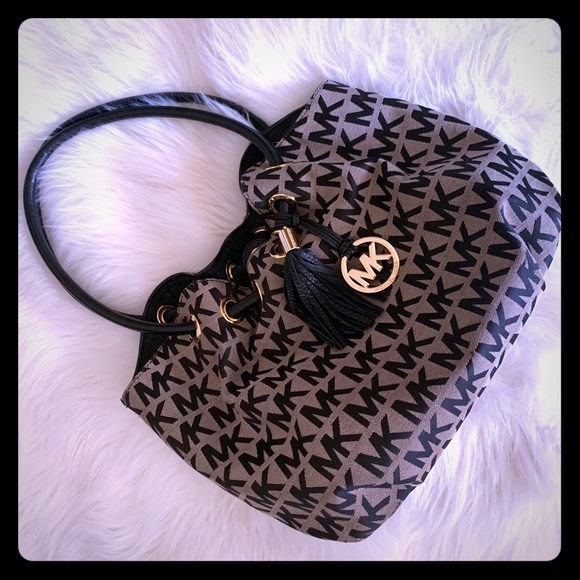 MICHAEL Michael Kors Handbags - Michael Kors Hand Bag
